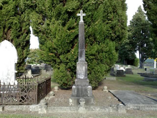 320x320_Rev_W_Evans_Grave_1